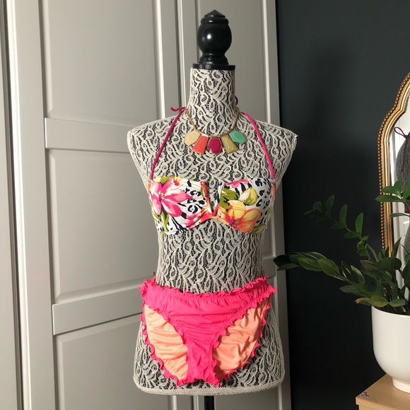 Abercrombie & Finch bikini top and Victoria Secret ruffle bikini bottom sz S - Picture 1 of 9